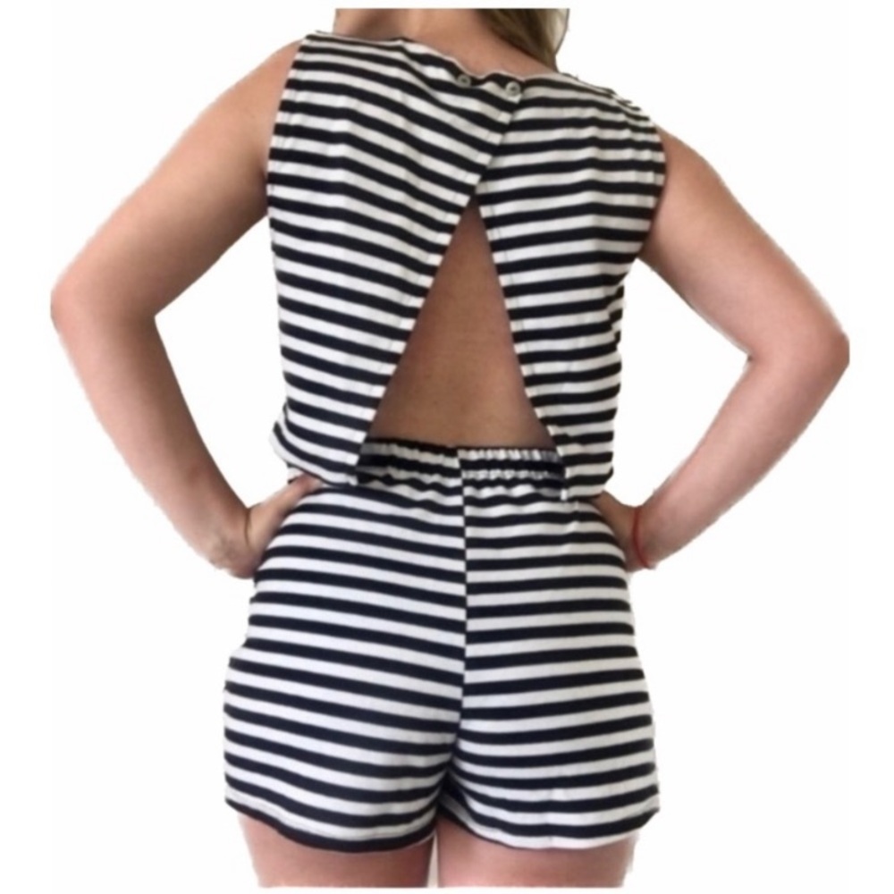 Gypsy Warrior Black and White Horizontal Striped Open Flap Back Shorts Rompers - Picture 8 of 8
